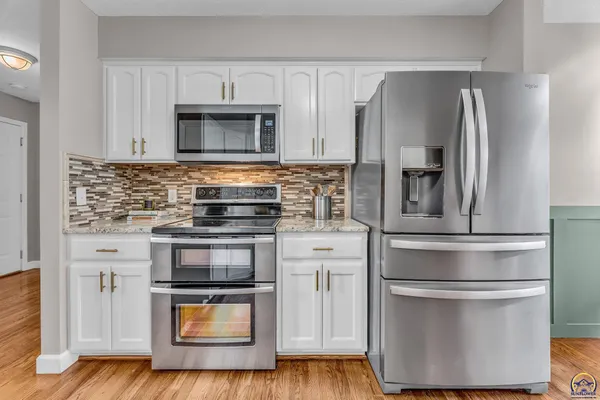 $335,000 | 506 Kennys Court, Rossville, KS 66533