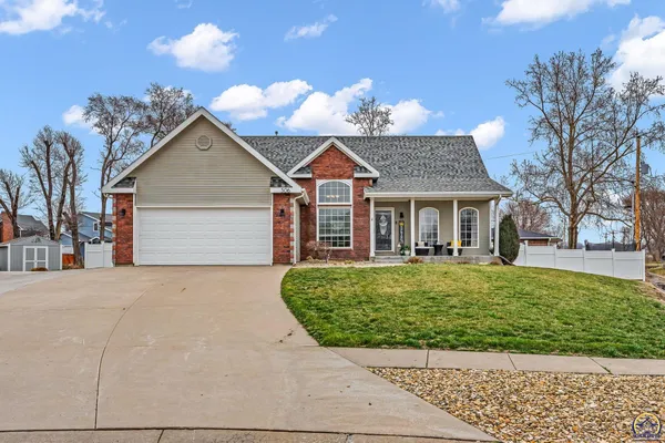 $335,000 | 506 Kennys Court, Rossville, KS 66533