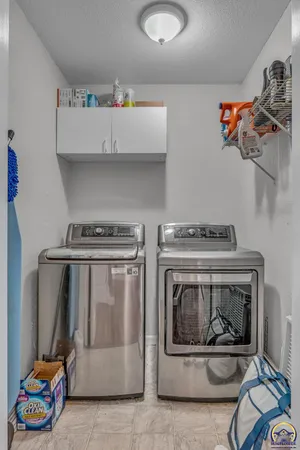 $335,000 | 506 Kennys Court, Rossville, KS 66533