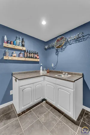 $335,000 | 506 Kennys Court, Rossville, KS 66533