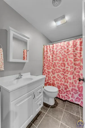 $335,000 | 506 Kennys Court, Rossville, KS 66533