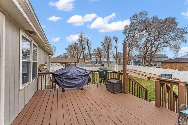 $335,000 | 506 Kennys Court, Rossville, KS 66533