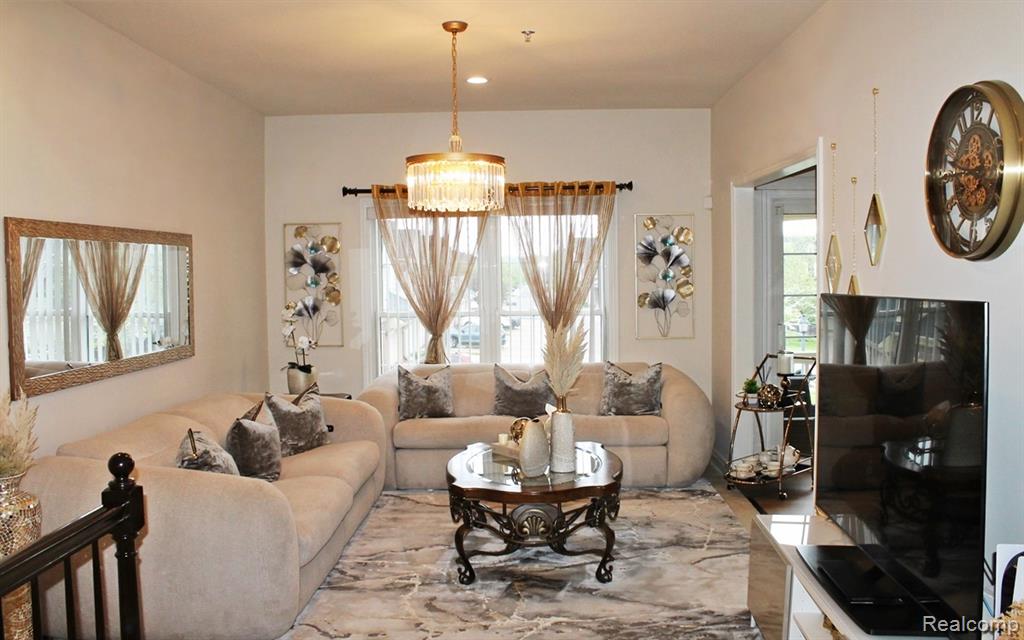 45411 North Stonewood Road Canton, MI 48187 - Photo 6 of 44