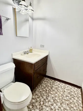 $214,900 | 7925 Paxton Avenue, Unit 3B, Tinley Park, IL 60477