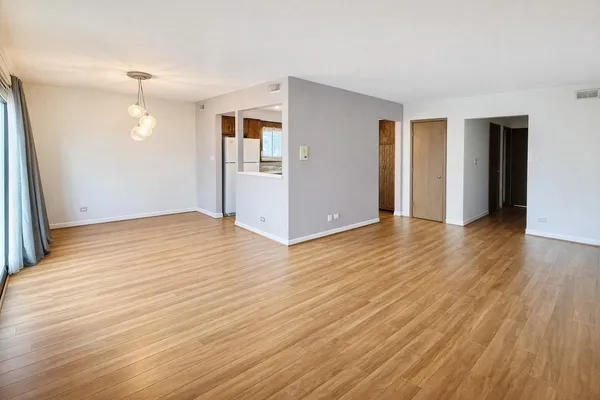 $214,900 | 7925 Paxton Avenue, Unit 3B, Tinley Park, IL 60477