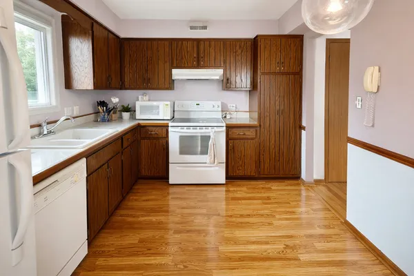 $214,900 | 7925 Paxton Avenue, Unit 3B, Tinley Park, IL 60477