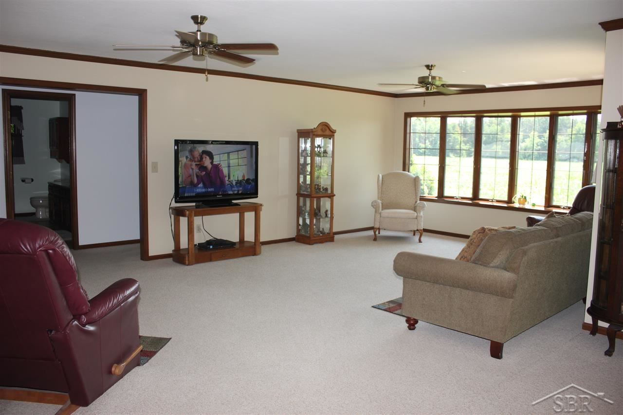 4456 North Fordney Road Hemlock, MI 48626 - Photo 6 of 13 31202891-5.JPG