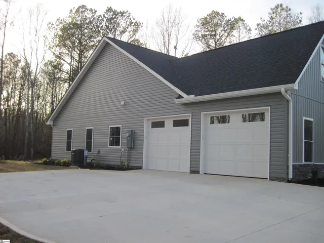 $450,000 | 204 Deer Trot Avenue, Belton, SC 29627