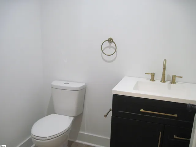 $450,000 | 204 Deer Trot Avenue, Belton, SC 29627