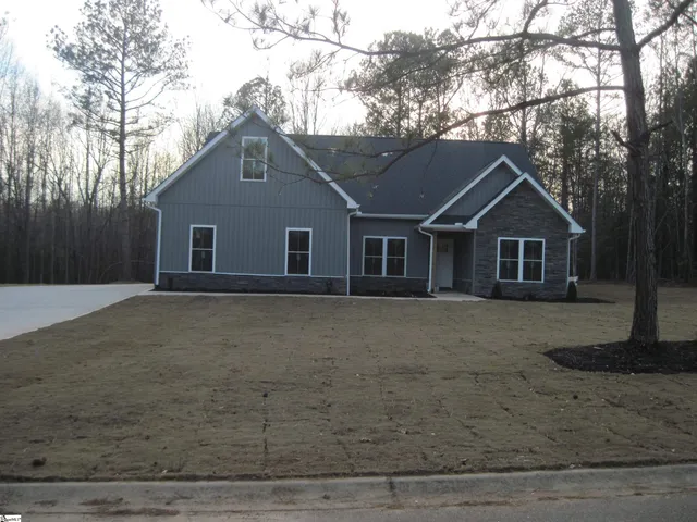 $450,000 | 204 Deer Trot Avenue, Belton, SC 29627