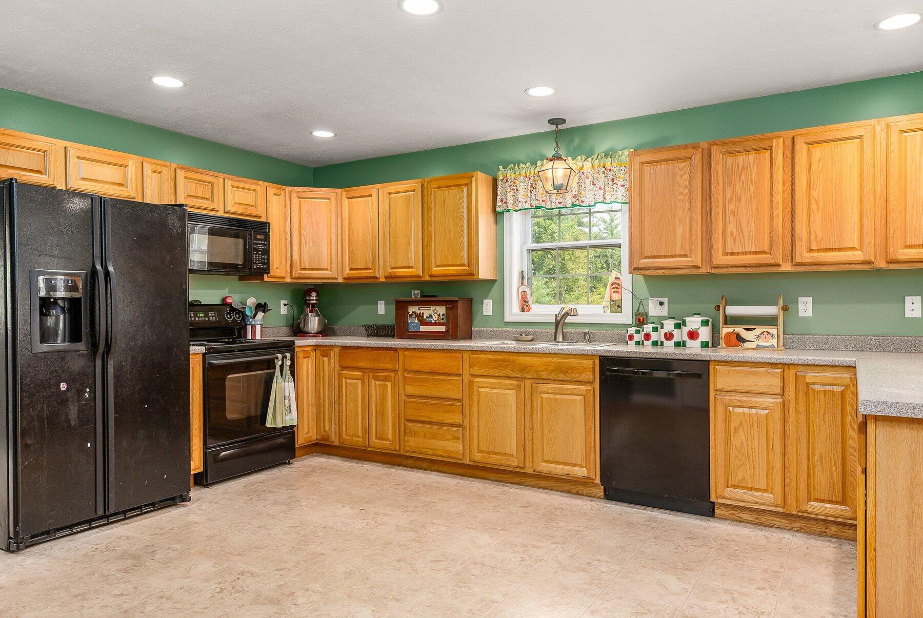 85 South Effingham Road Newfield, ME 04095 - Photo 9 of 45 Kitchen