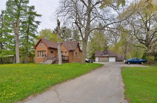 $495,000 | 5118 Graceland Boulevard, Mount Pleasant, WI 53406