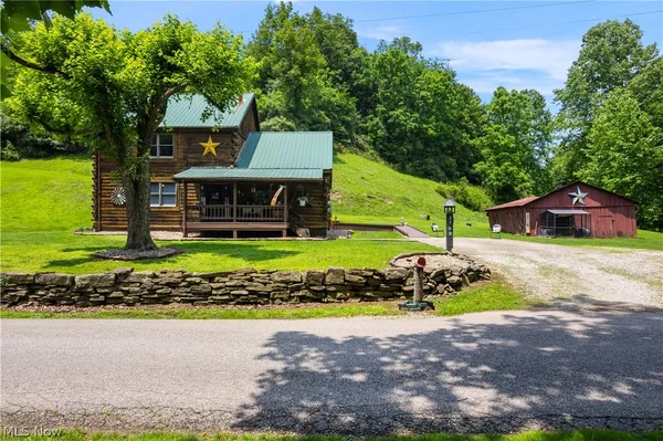 $500,000 | 2799 Little Creek Road, Le Roy, WV 25252
