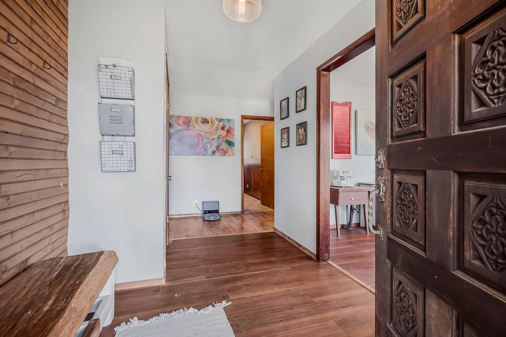 209 Lankford Road Cookeville, TN 38506 - Photo 6 of 38 a view of an entryway with wooden floor