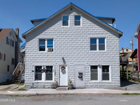 $229,000 | 806 Spring Street, Saxton, PA 16678