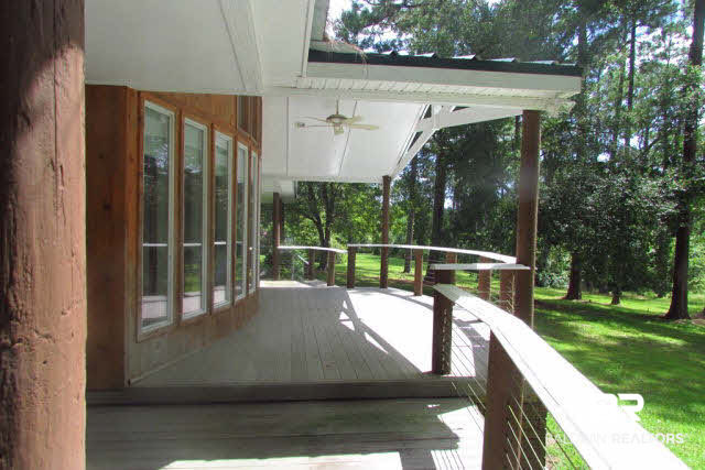9655 Wolf Creek Ridge Elberta, AL 36530 - Photo 31 of 49 Deck outside dining rm