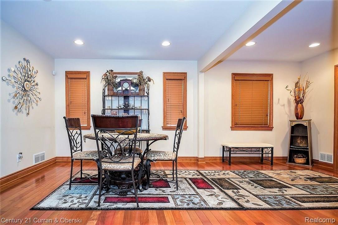 7740 Miller Road Dearborn, MI 48126 - Photo 10 of 34 DSC_3989.jpg