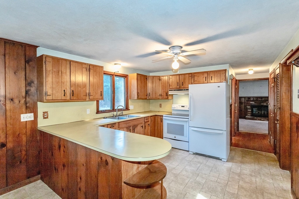 4 Old Quarry Road Westfield, MA 01085 - Photo 10 of 41 Gallery Image 10