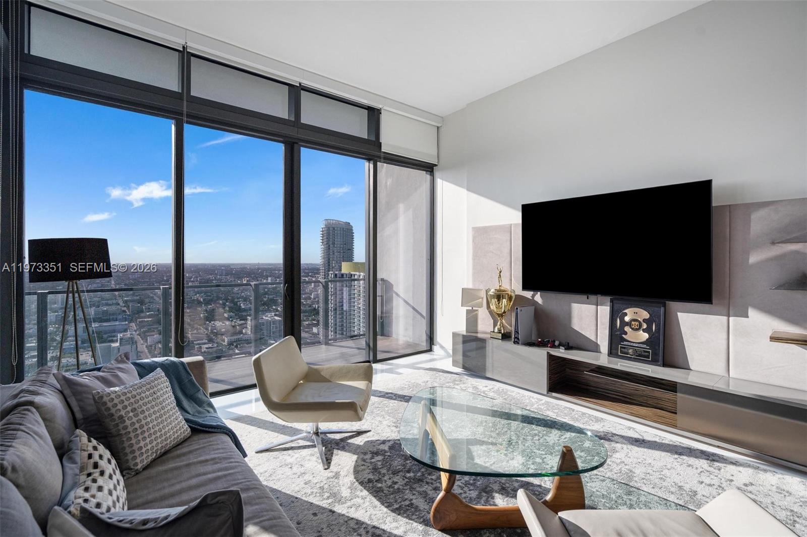 88 Southwest 7th Street, Unit 4203 Miami, FL 33130 - Photo 11 of 50