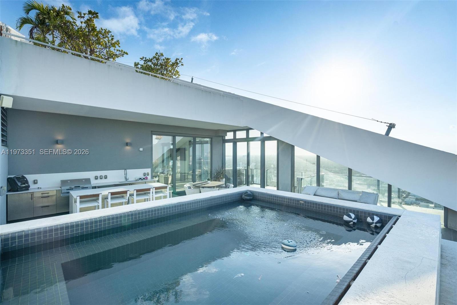 88 Southwest 7th Street, Unit 4203 Miami, FL 33130 - Photo 14 of 50