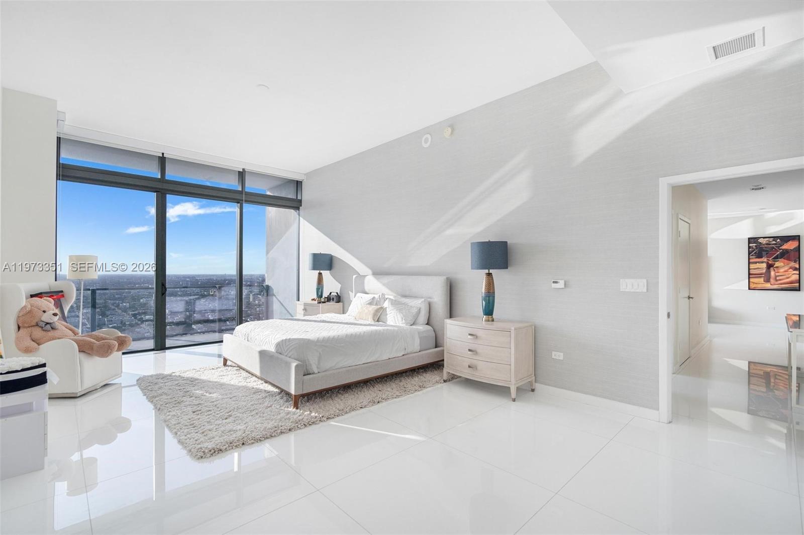 88 Southwest 7th Street, Unit 4203 Miami, FL 33130 - Photo 18 of 55