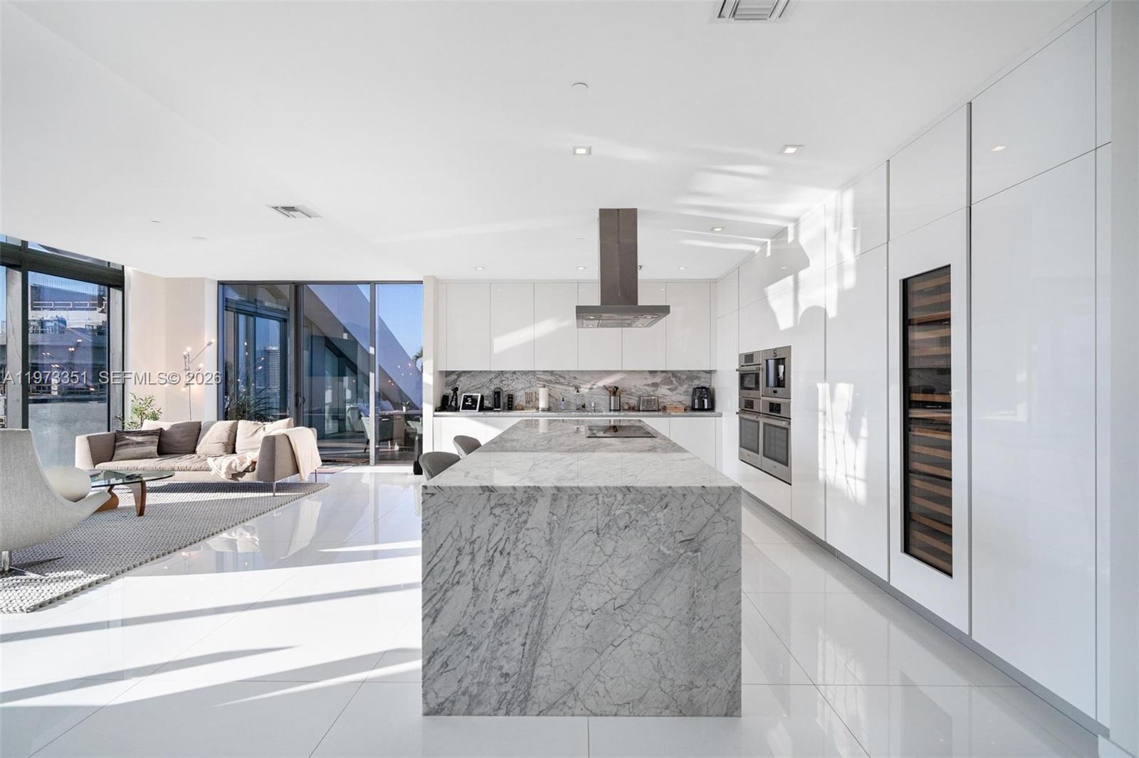 88 Southwest 7th Street, Unit 4203 Miami, FL 33130 - Photo 2 of 50