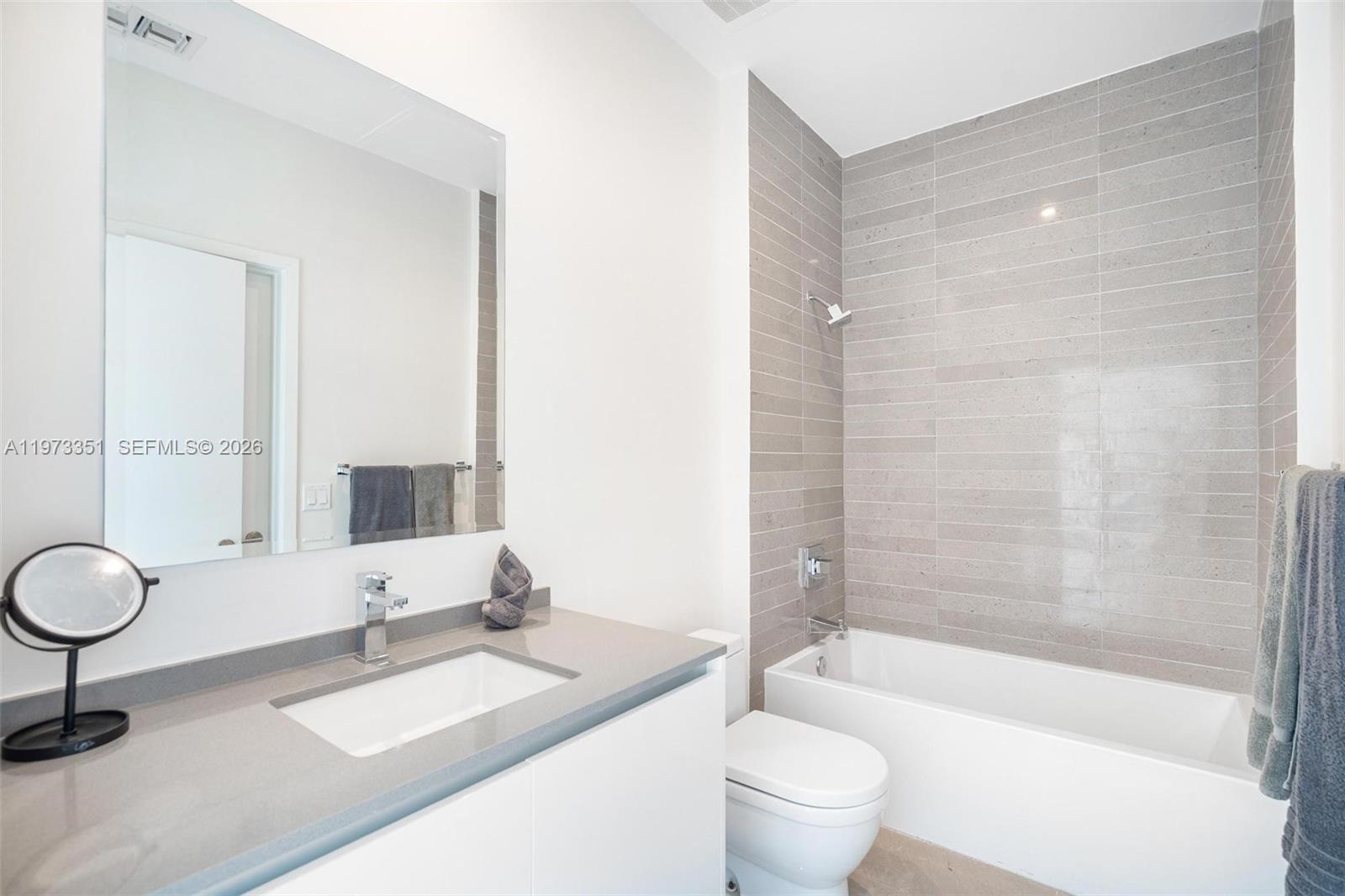 88 Southwest 7th Street, Unit 4203 Miami, FL 33130 - Photo 28 of 55