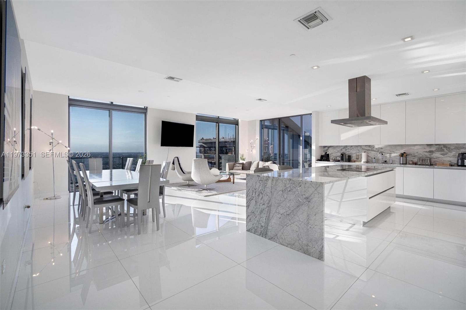 88 Southwest 7th Street, Unit 4203 Miami, FL 33130 - Photo 3 of 50