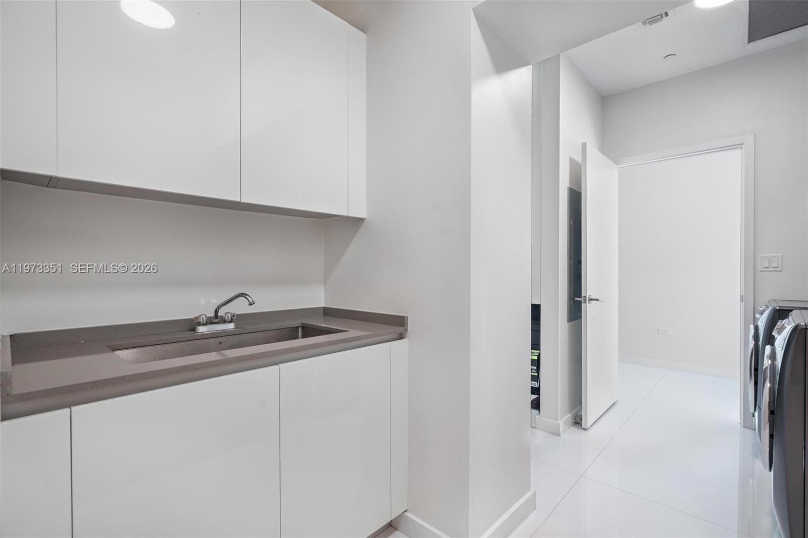 88 Southwest 7th Street, Unit 4203 Miami, FL 33130 - Photo 33 of 55