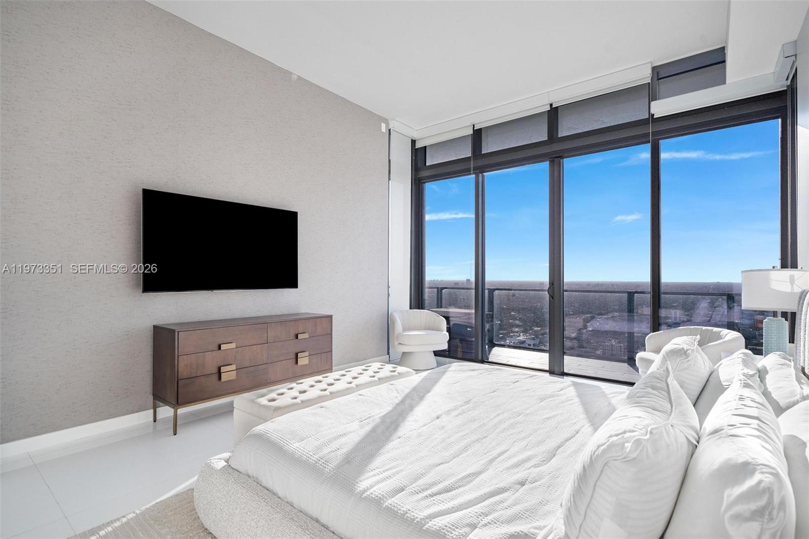 88 Southwest 7th Street, Unit 4203 Miami, FL 33130 - Photo 38 of 50