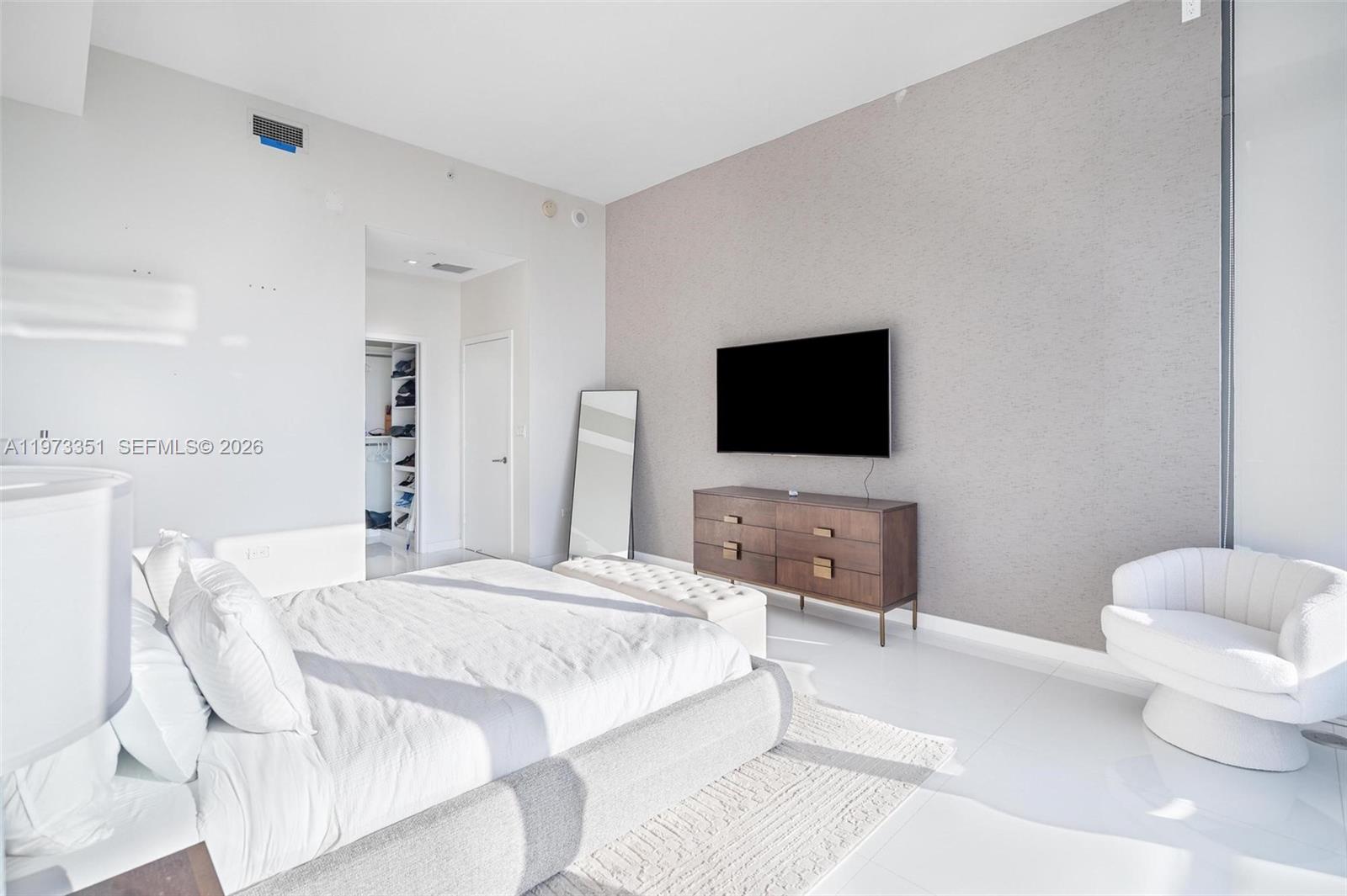 88 Southwest 7th Street, Unit 4203 Miami, FL 33130 - Photo 40 of 55