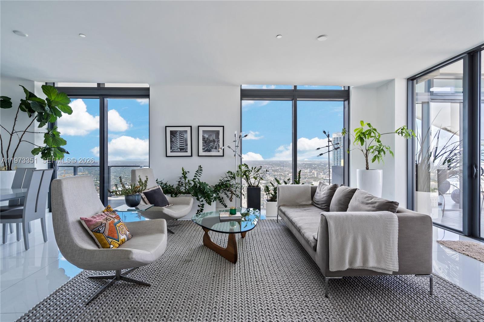 88 Southwest 7th Street, Unit 4203 Miami, FL 33130 - Photo 4 of 55