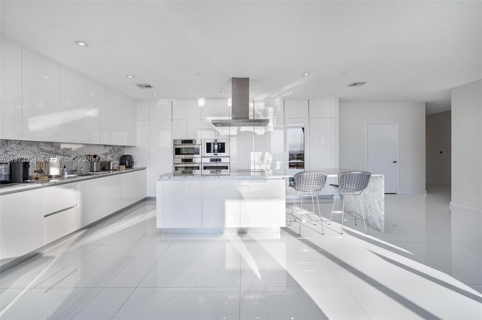 88 Southwest 7th Street, Unit 4203 Miami, FL 33130 - Photo 6 of 55