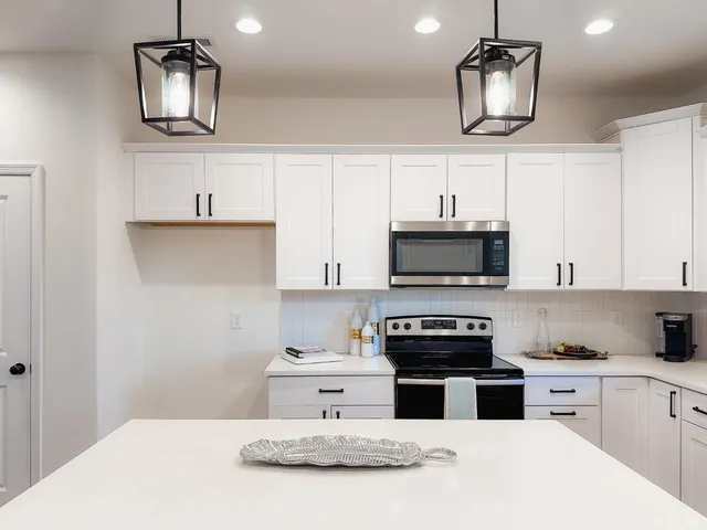 $258,900 | 110 Aaron Place, Unit 607, Lynchburg, VA 24502