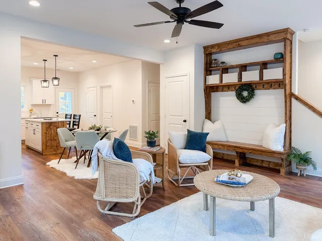 $258,900 | 110 Aaron Place, Unit 607, Lynchburg, VA 24502