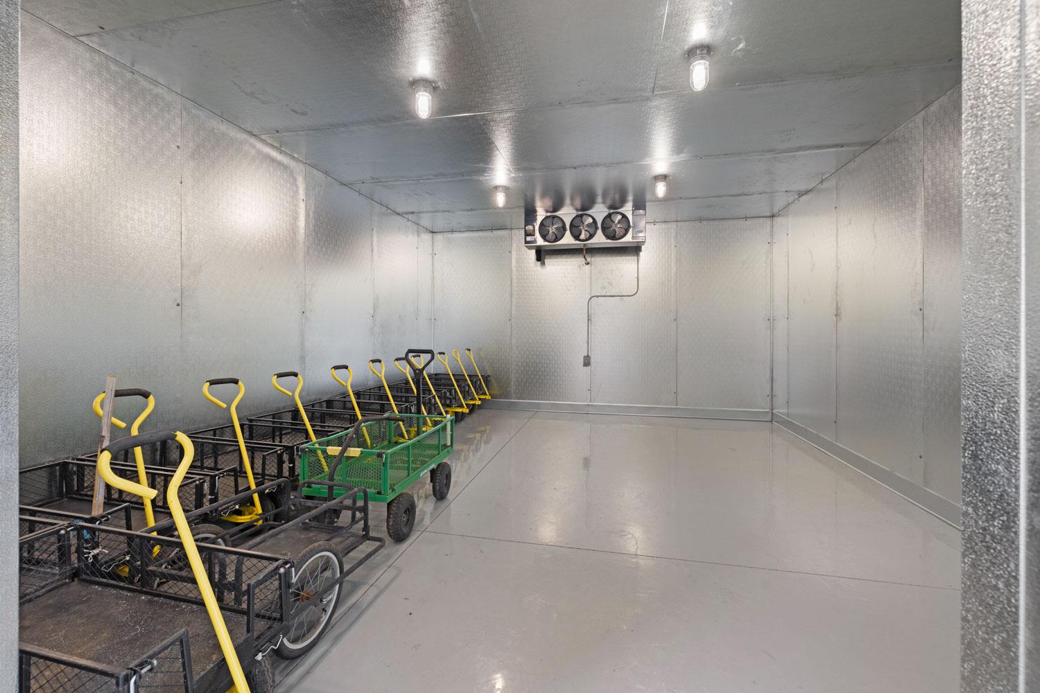 5288 West Kile Road Lodi, CA 95242 - Photo 34 of 45 an empty room with gym equipment