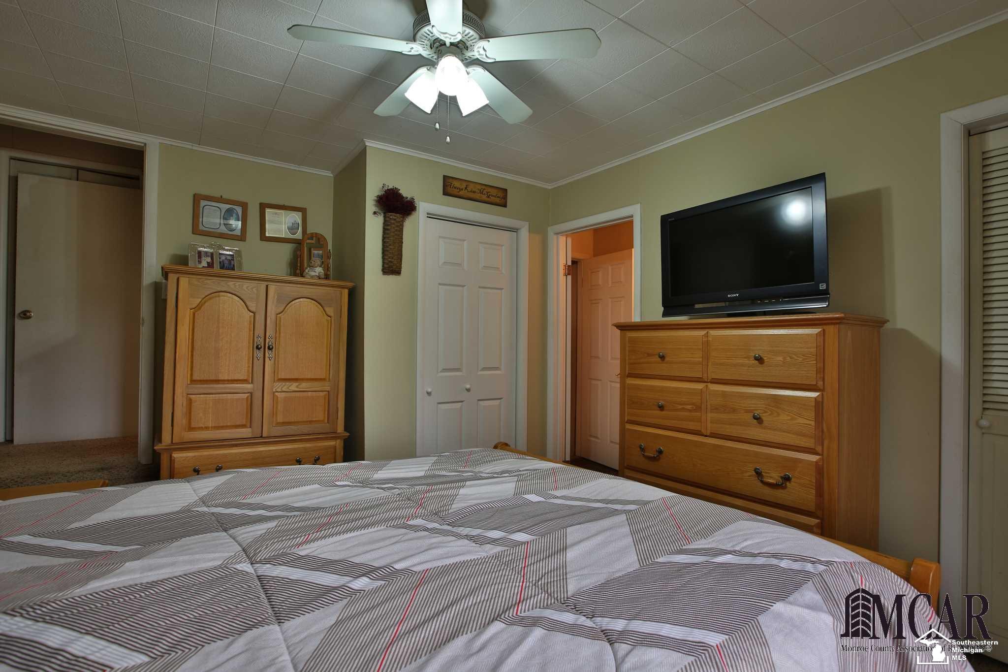 339 West Temperance Road Temperance, MI 48182 - Photo 13 of 20 Master Bedroom