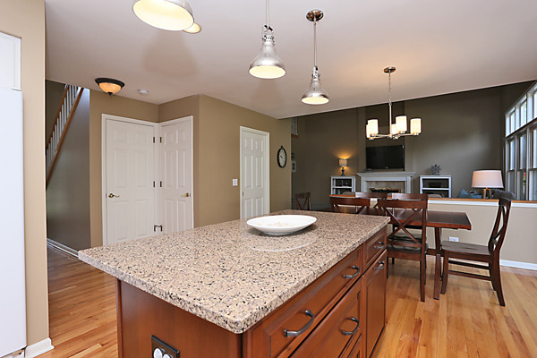 2323 Snapdragon Road Naperville, IL 60564 - Photo 9 of 25 Gallery Image 9