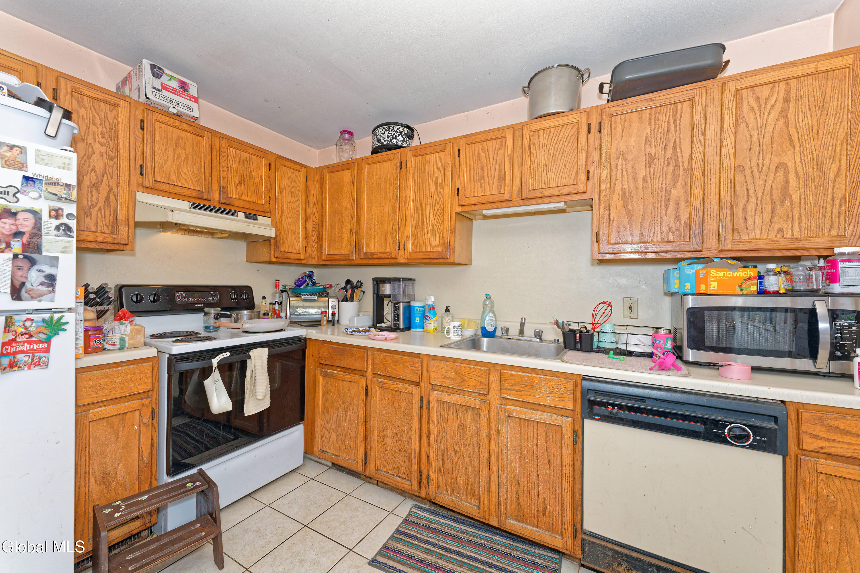 57 Edgewood Avenue Albany, NY 12203 - Photo 20 of 29 2 Apt right 8