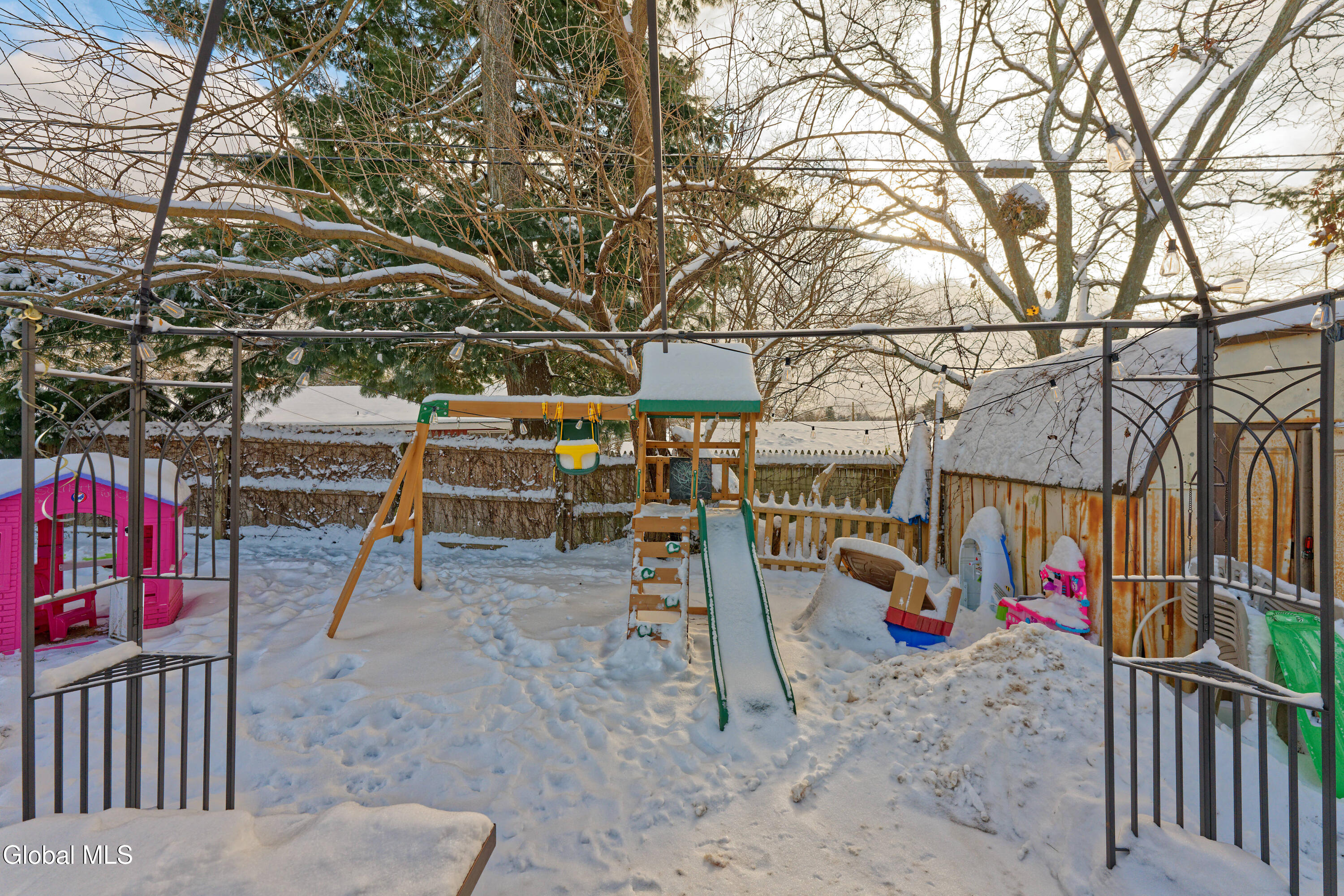 57 Edgewood Avenue Albany, NY 12203 - Photo 25 of 29 Yard 1