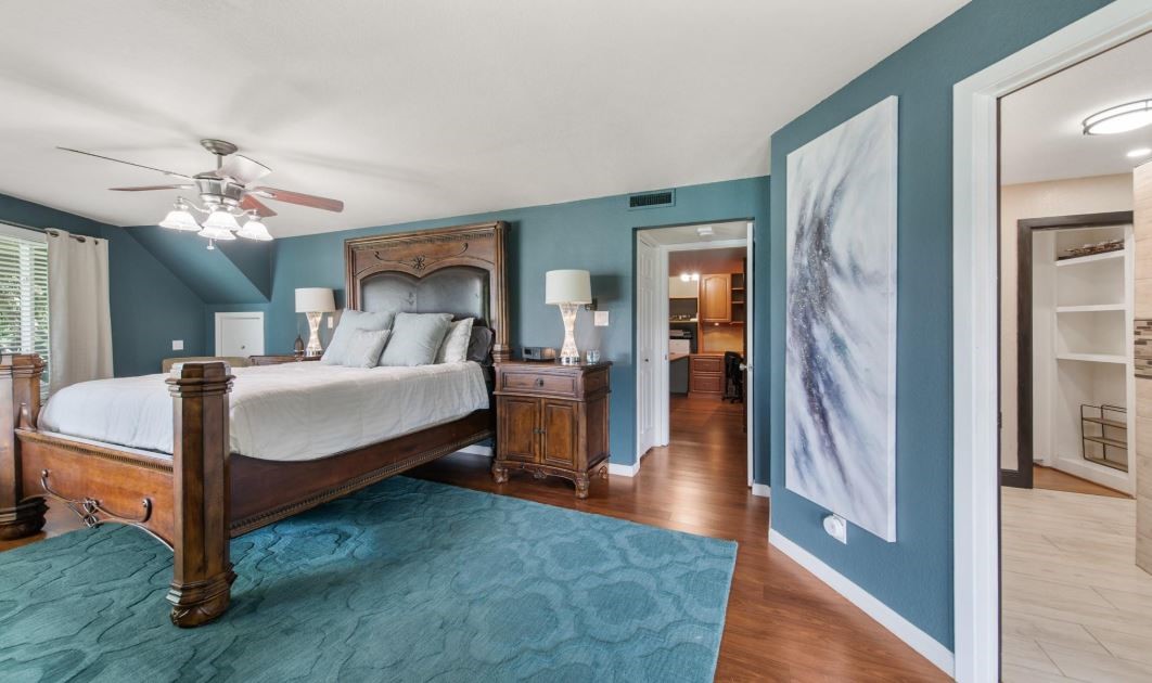 6714 Spray Lane, Unit C699A Rosharon, TX 77583 - Photo 17 of 48 Primary Owner's Suite includes a HUGE walk in Closet & Luxury Primary Bath.