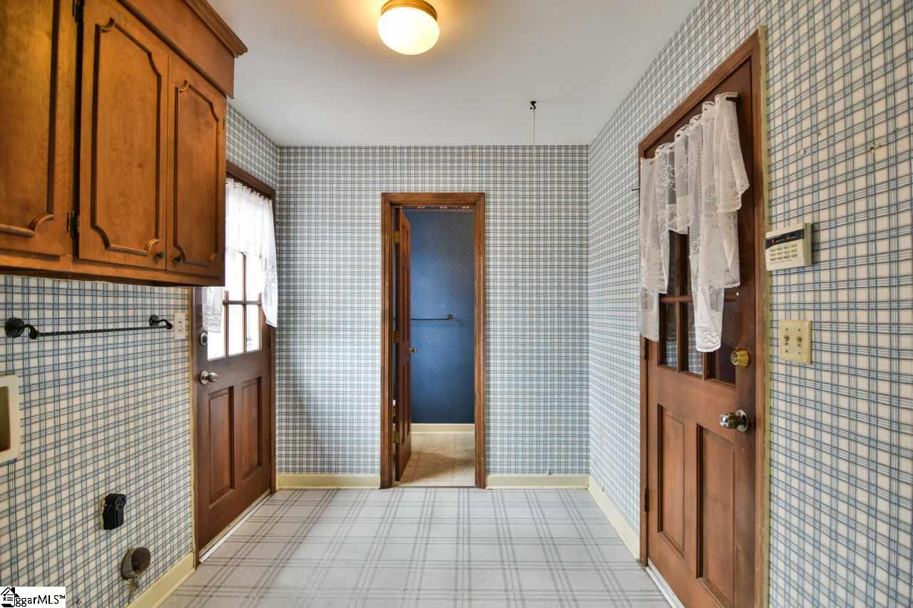 207 Middle Brook Road Greer, SC 29650 - Photo 20 of 36 Gallery Image 20