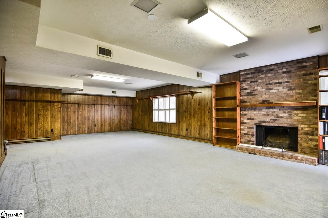 207 Middle Brook Road Greer, SC 29650 - Photo 28 of 36 Gallery Image 28