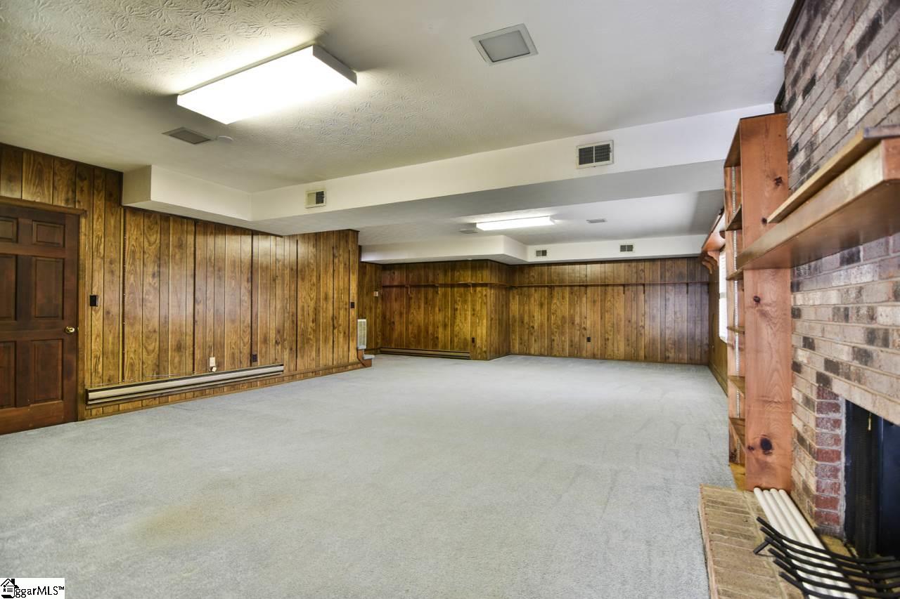 207 Middle Brook Road Greer, SC 29650 - Photo 29 of 36 Gallery Image 29