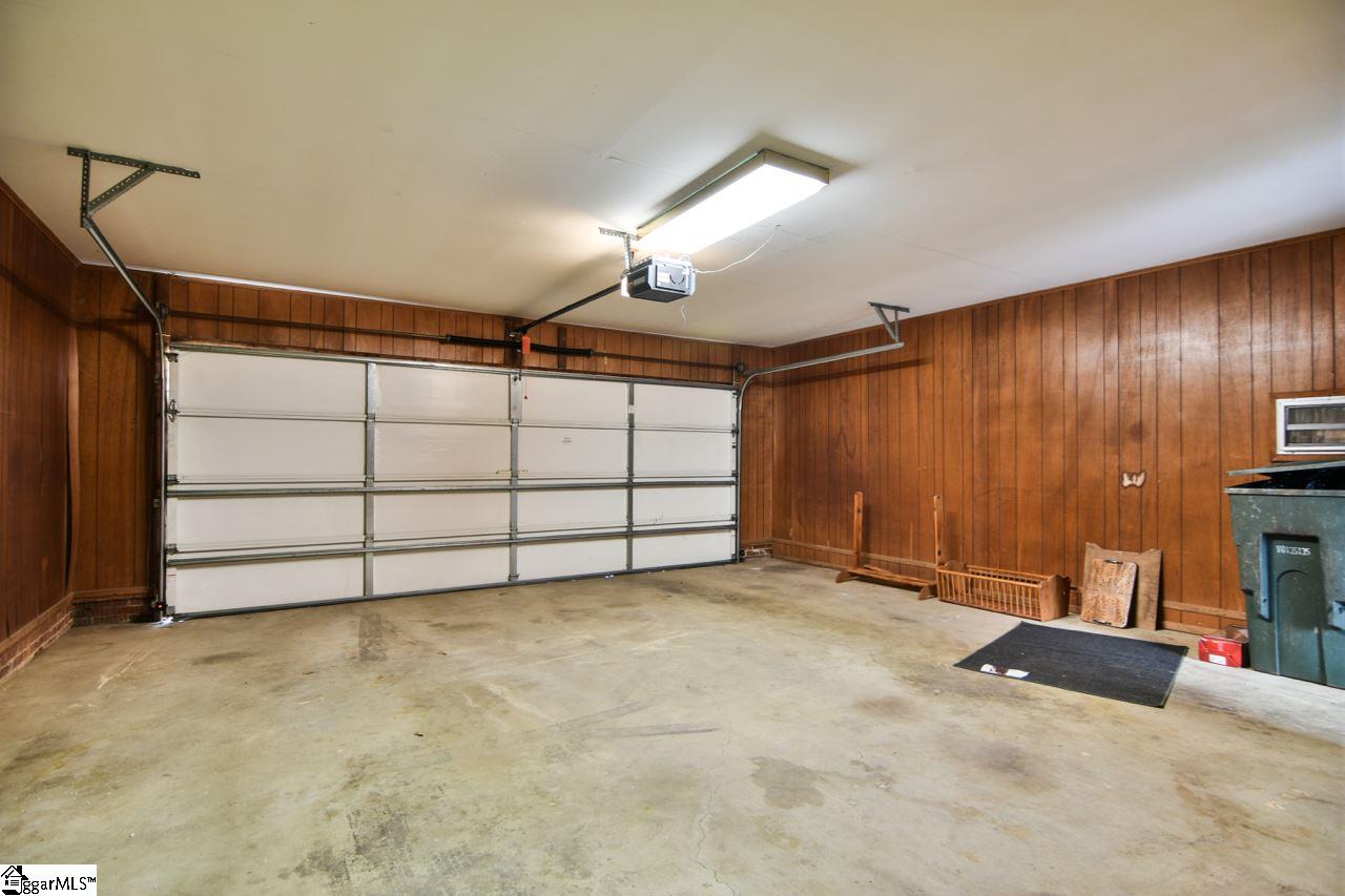 207 Middle Brook Road Greer, SC 29650 - Photo 32 of 36 Gallery Image 32