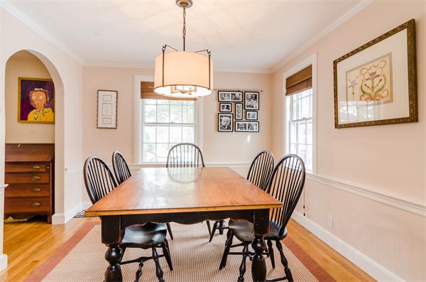 45 Elinor Road Newton, MA 02461 - Photo 4 of 20