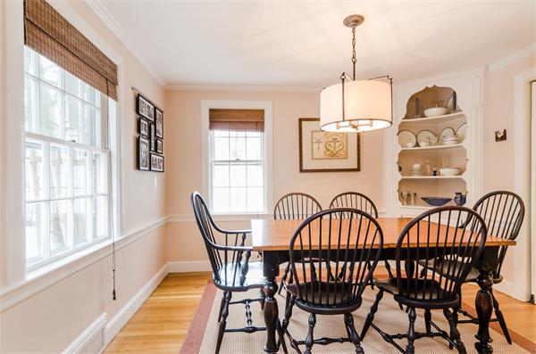 45 Elinor Road Newton, MA 02461 - Photo 5 of 20