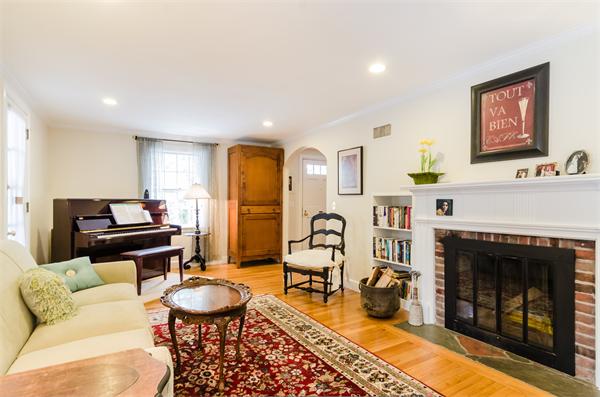 45 Elinor Road Newton, MA 02461 - Photo 10 of 20