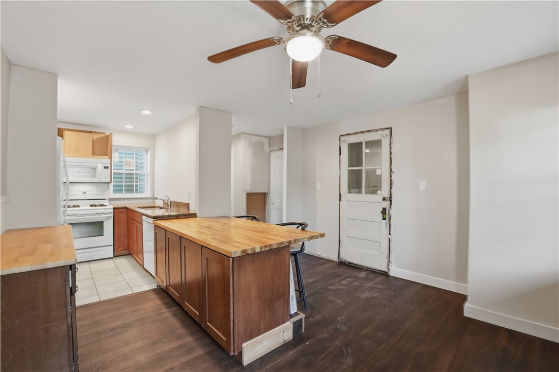 10 Hobart Street Westerly, RI 02891 - Photo 17 of 44