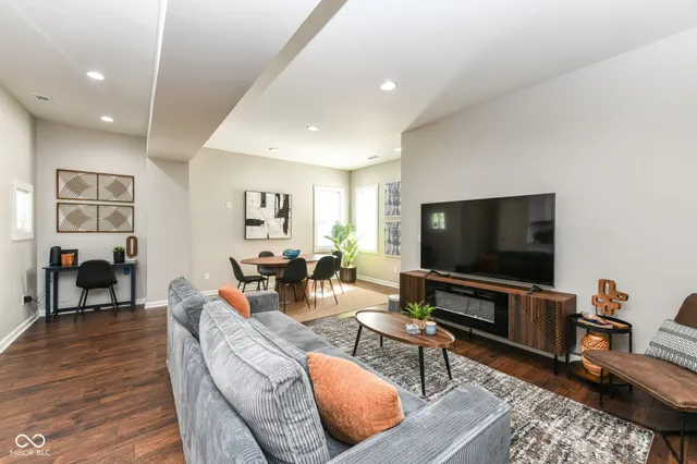 $399,000 | 1821 South East Street, Indianapolis, IN 46225